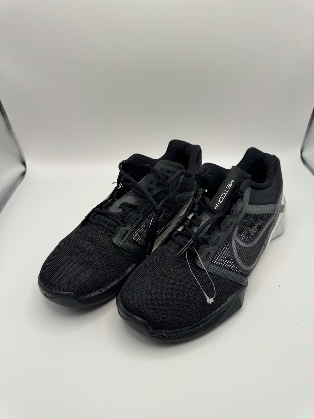 Nike Men's Black and Grey Training Sneakers New